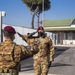 Foto 1 Il Comandante della Folgore viene ricevuto al 185°Rgt Par Folgore