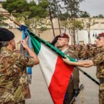 La bandiera di guerra del 8° rgt Gua par riceve la croce d’argento al merito dell’esercito_2