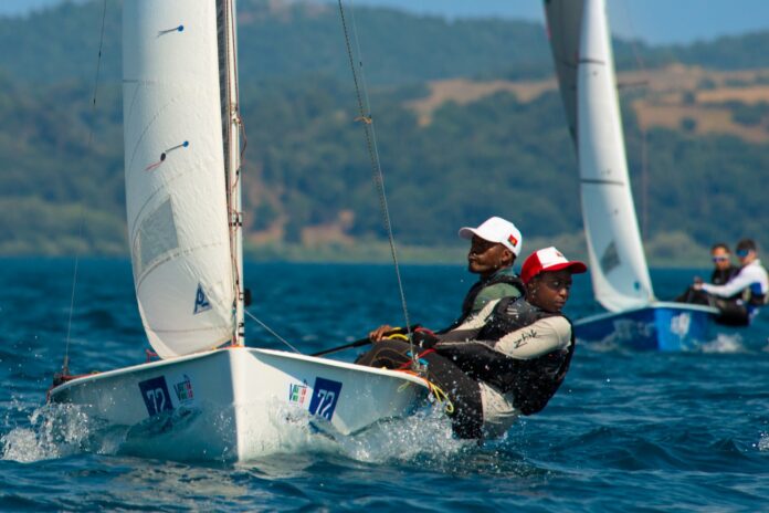 fasi della gara di vela al lago di Bracciano