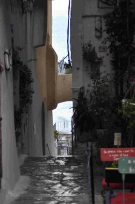 vicolo a mare