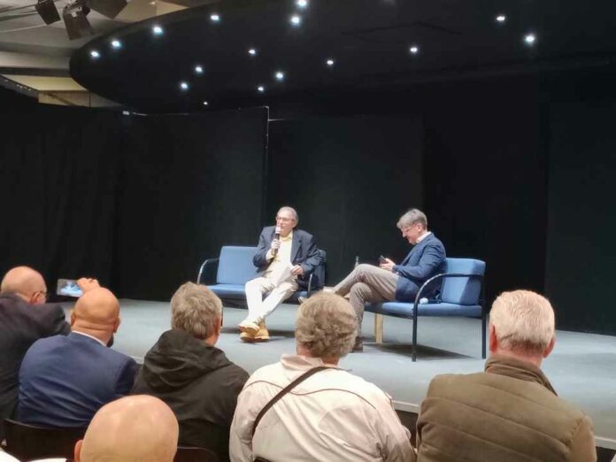 presentazione del libro di Luca testini