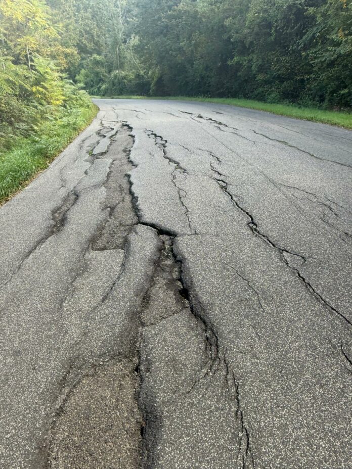 strade dissestate a Canale Monterano