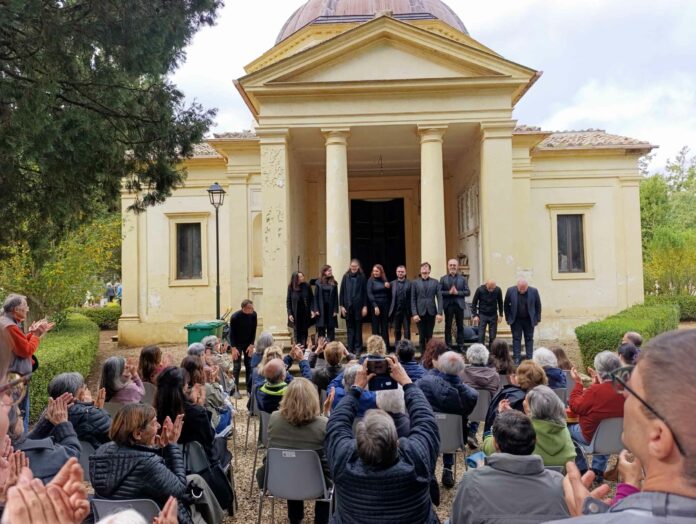 Frammenti di Sacro al cimitero di Bracciano