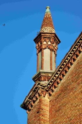 Collegiata - pinnacolo