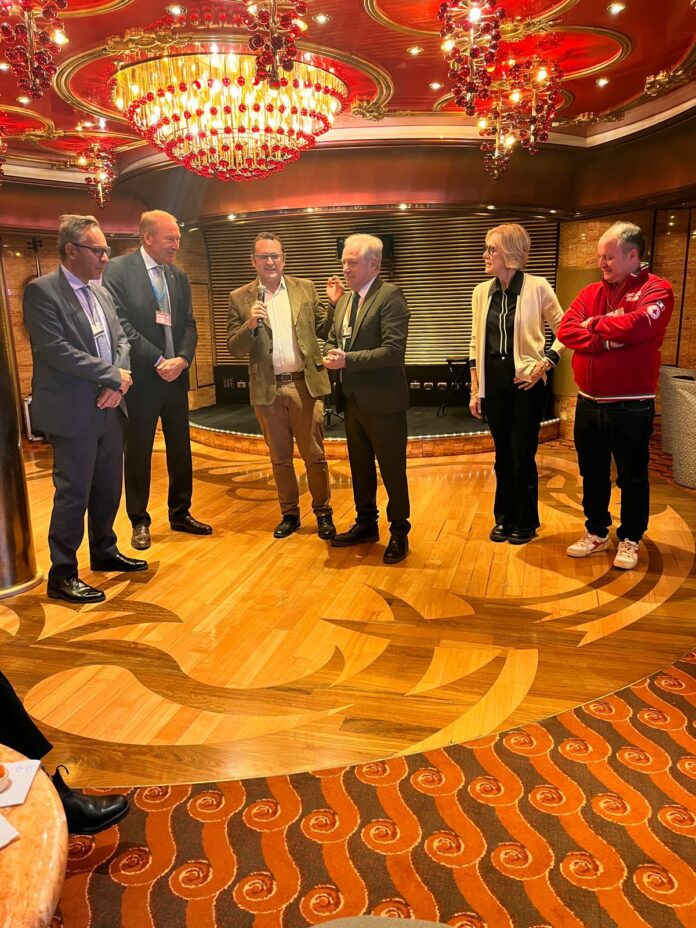 iniziatica della ASL RM 4 a bordo della Costa Pacifica