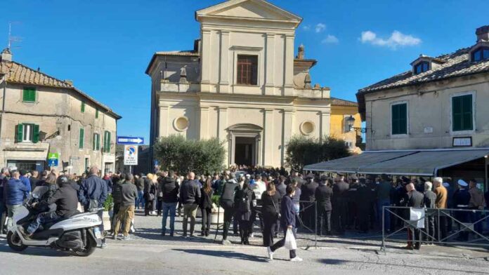 esequie e lutto cittadino per Valentina