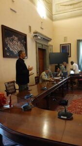 sindaco di fronte
