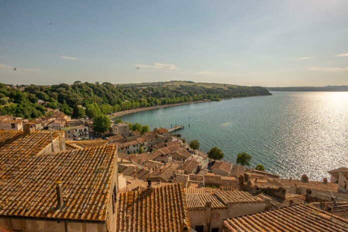 anguillara lago