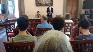 sindaco con pubblico