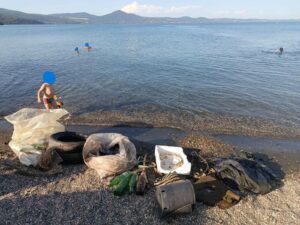 immondizia in spiaggia